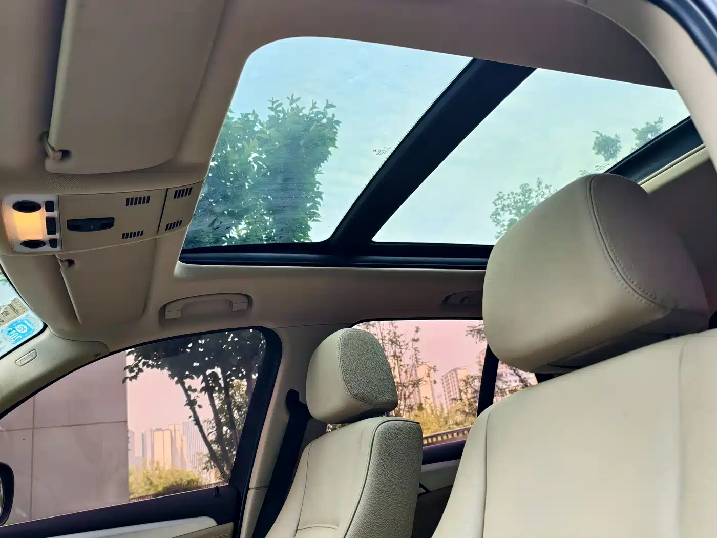 BMW X1 (Import) 2012 Model xDrive28i фото 51