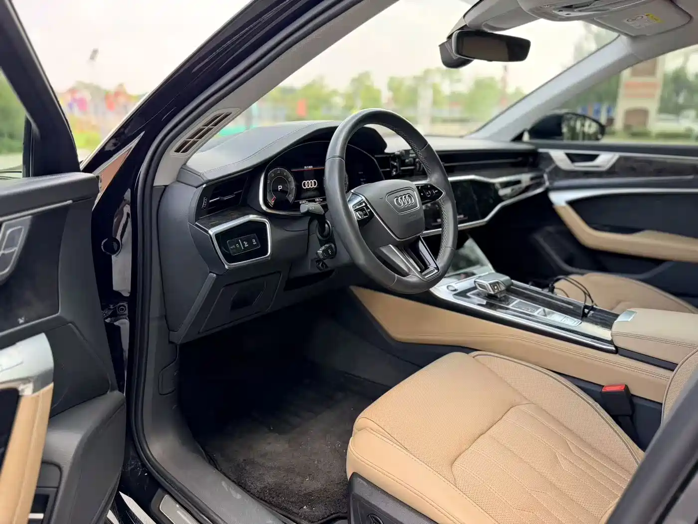 Фото 4 - Audi A6L