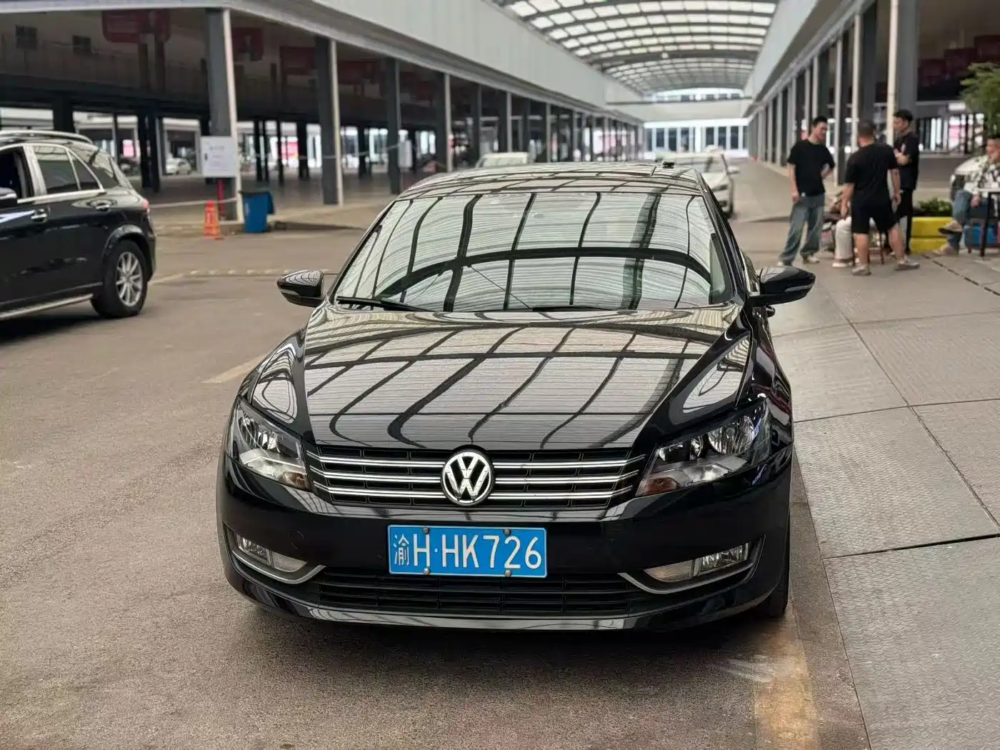 Volkswagen Passat 2014 1.8TSI DSG Premium Edition фото 2