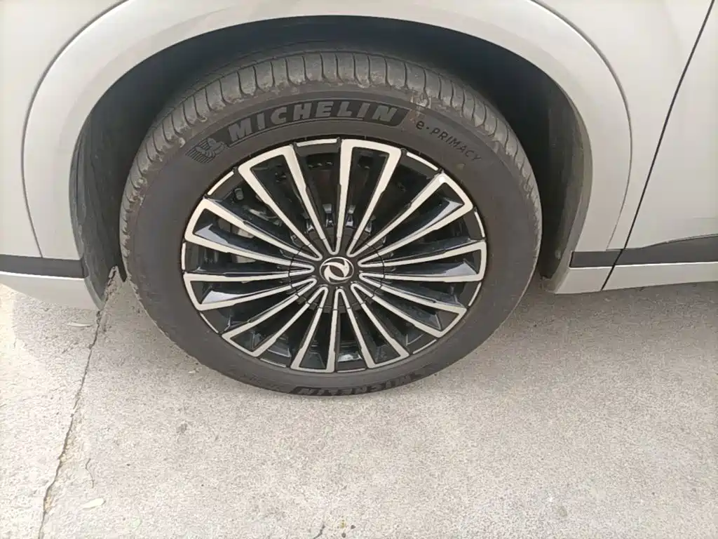 Dongfeng Aeolus L8 2025 2025 Plug-in Hybrid