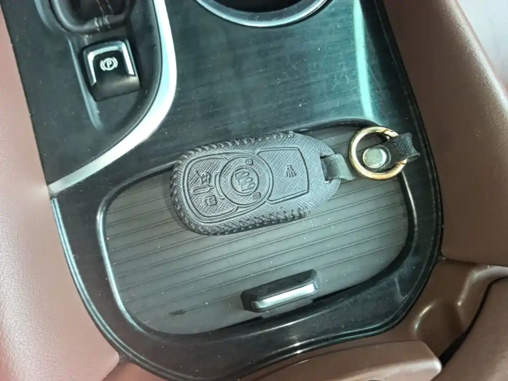 Фото 9 - Buick Envision Plus