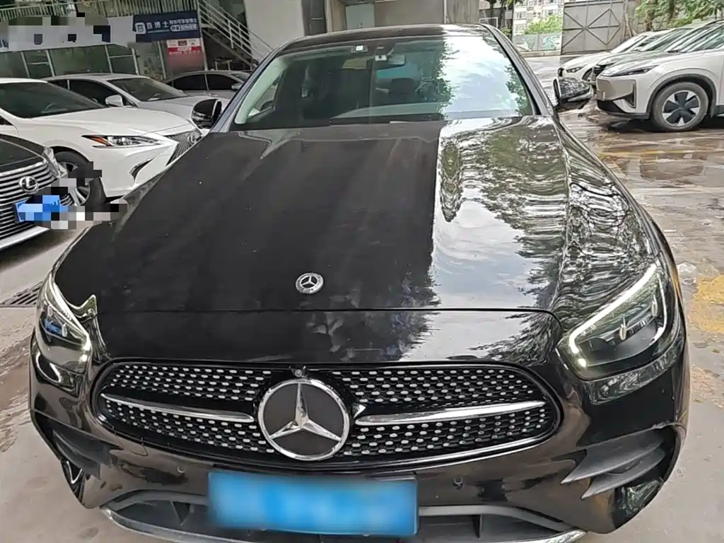MERCEDES-BENZ E-CLASS