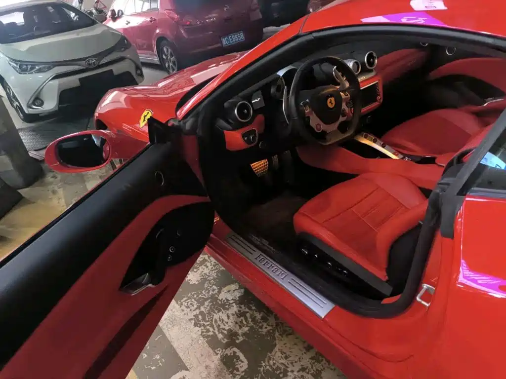 Ferrari California T 2017 2015 3.9T Standard
