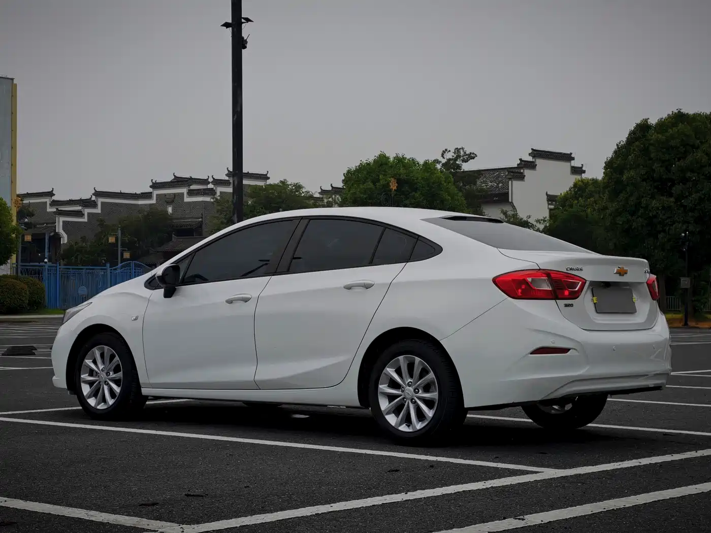 Chevrolet Cruze 2018 2018 320 Automatic Pioneer Sunroof Edition