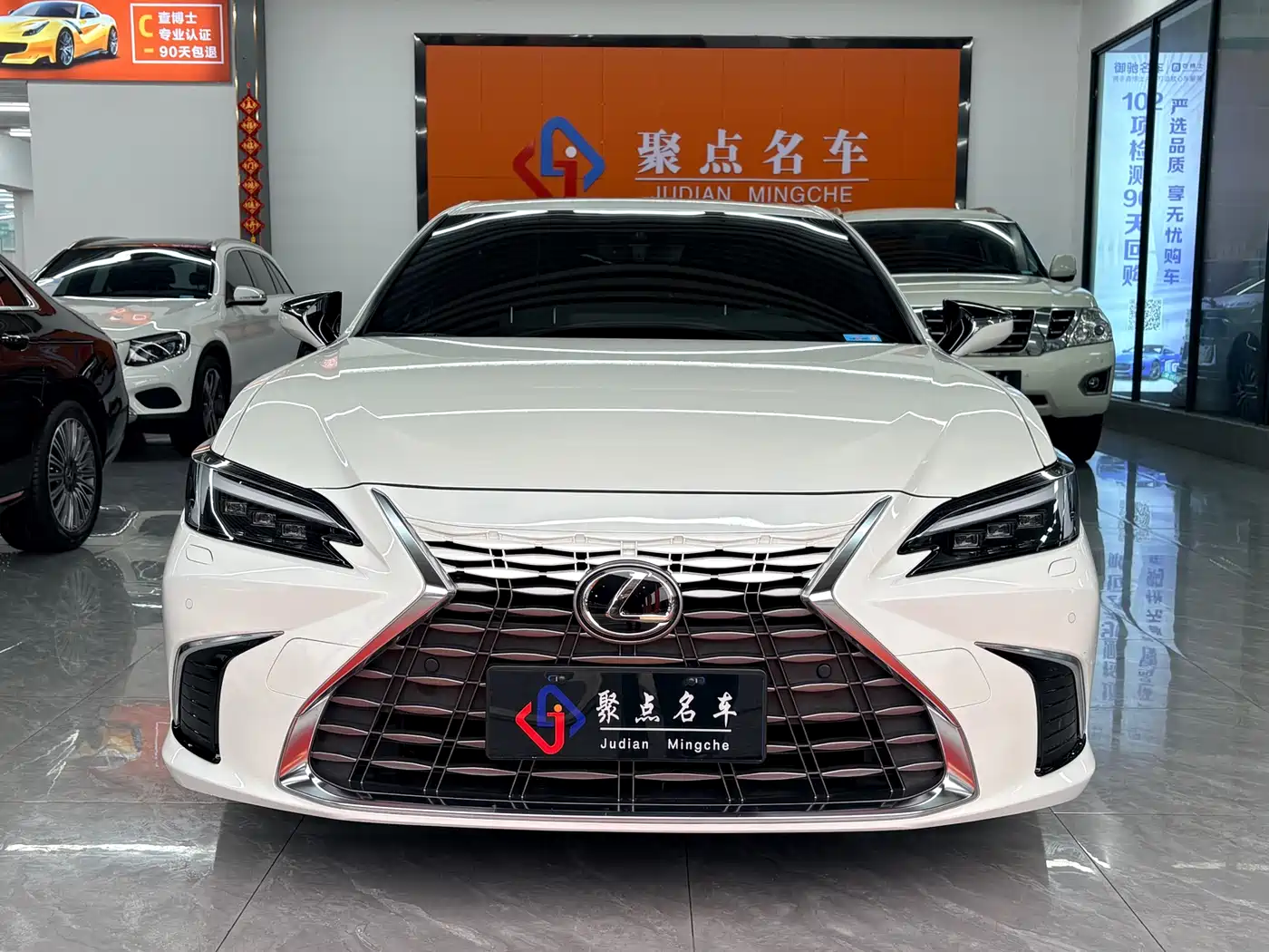 Lexus ES 2025 200 Ultimate Edition фото 2