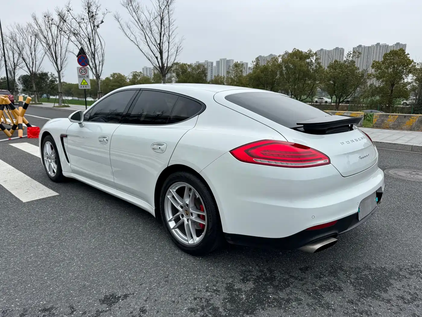 Porsche Panamera 2014 Panamera 4 3.0T фото 5