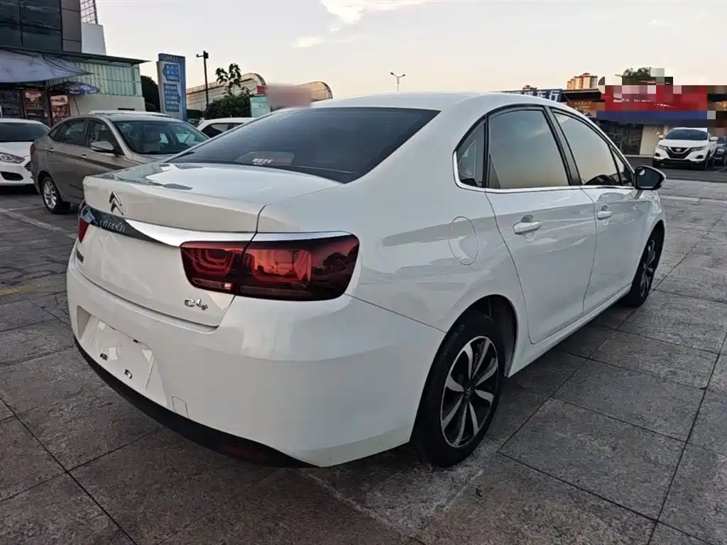 Photo 7 - Citroën C4 C-Quatre