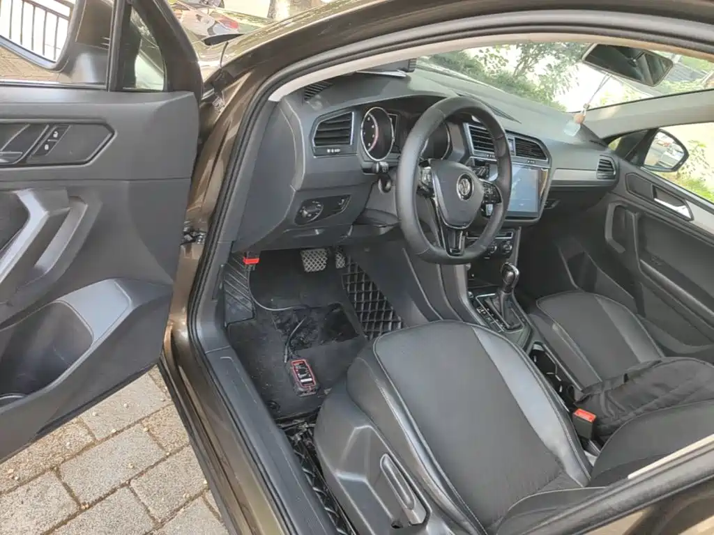 Фото 16 - Volkswagen Tiguan L