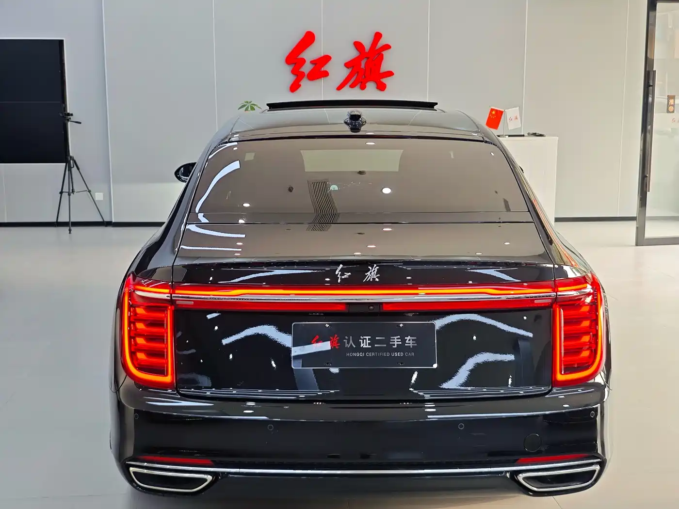 Hongqi H9 2022 2.0T Smart Connect Flag Enjoy Edition фото 15
