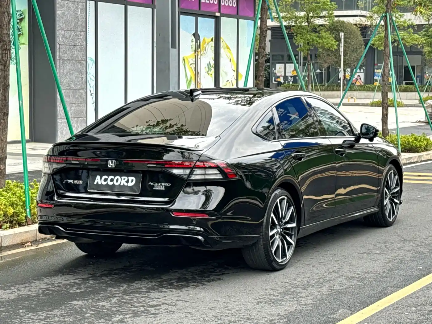 Фото 9 - Honda Accord