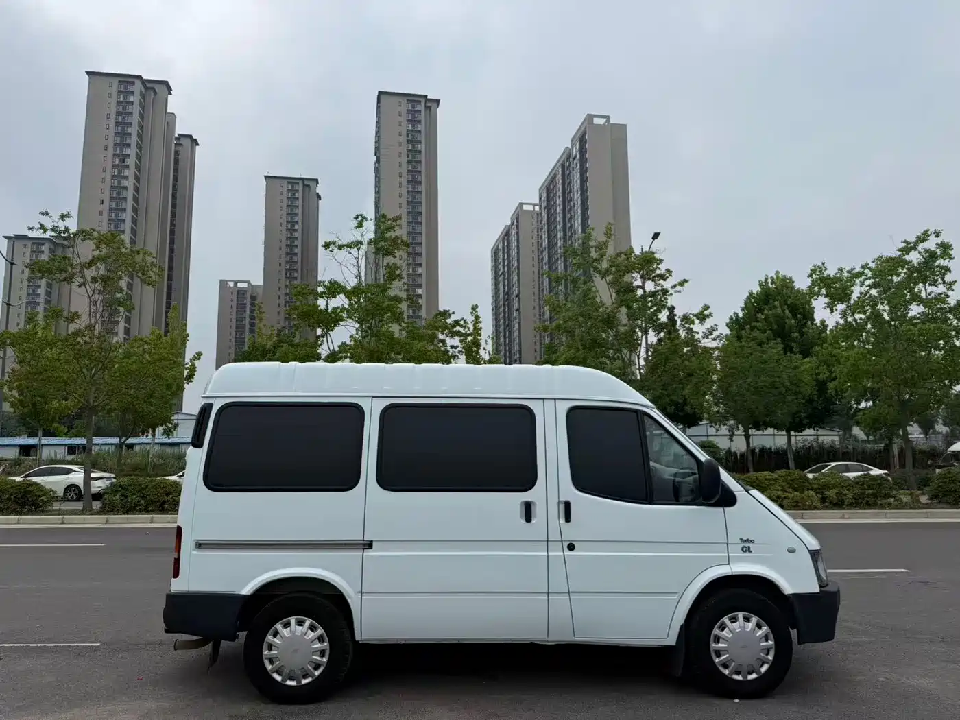 Ford Classic Transit 2015 2015 2.8T Diesel Short Wheelbase 6-Seater Mid-Roof MPV JX493ZLQ4