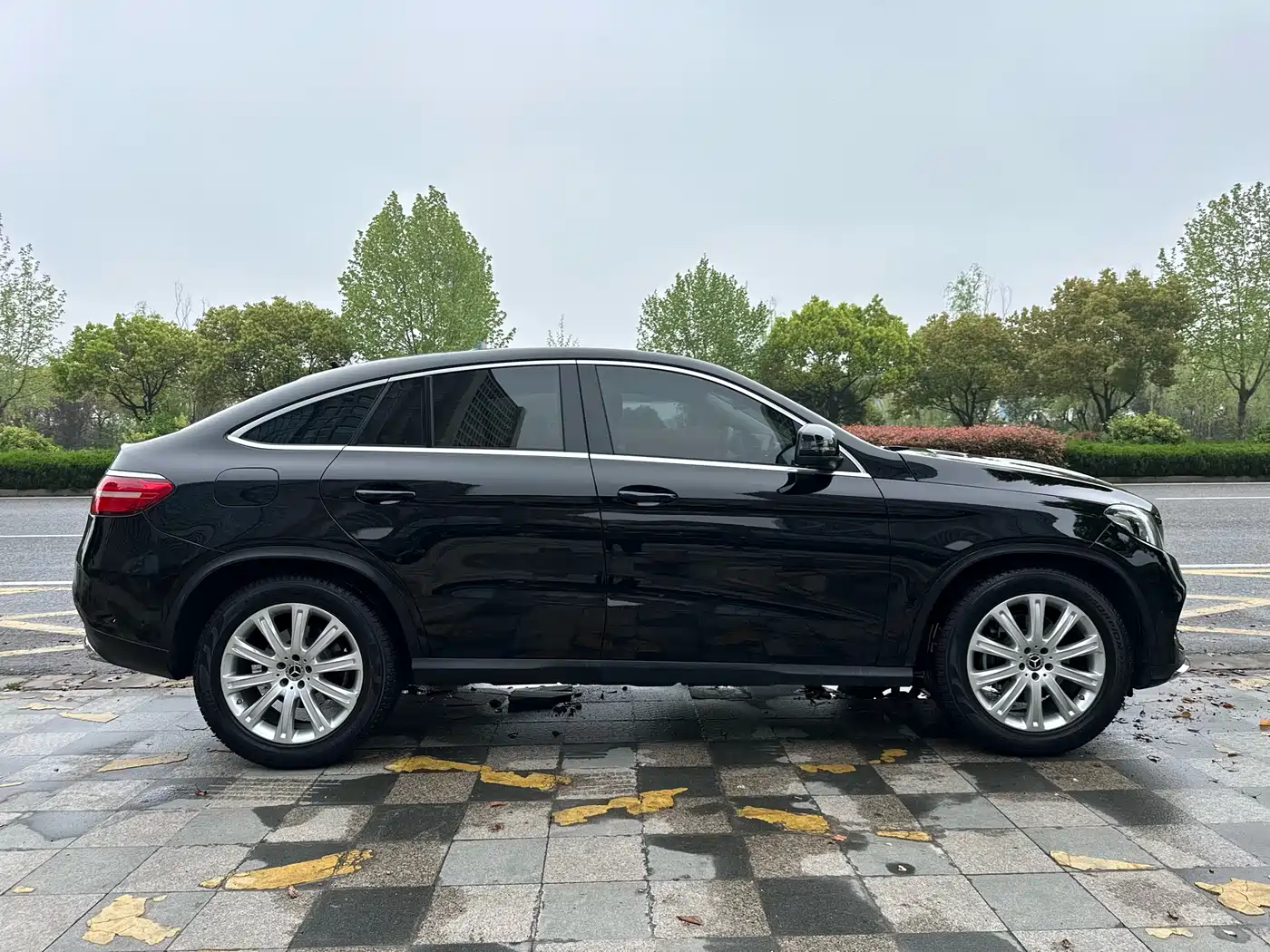 Mercedes-Benz GLE Coupe 2018 GLE 320 4MATIC Coupe SUV фото 7