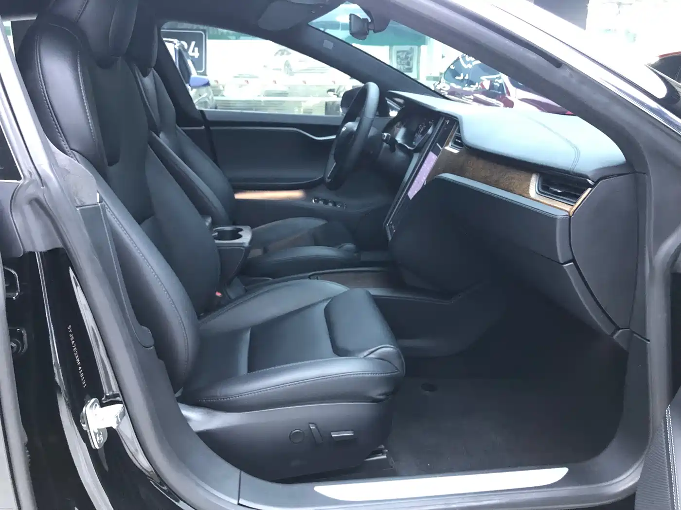 Фото 11 - Tesla Model S
