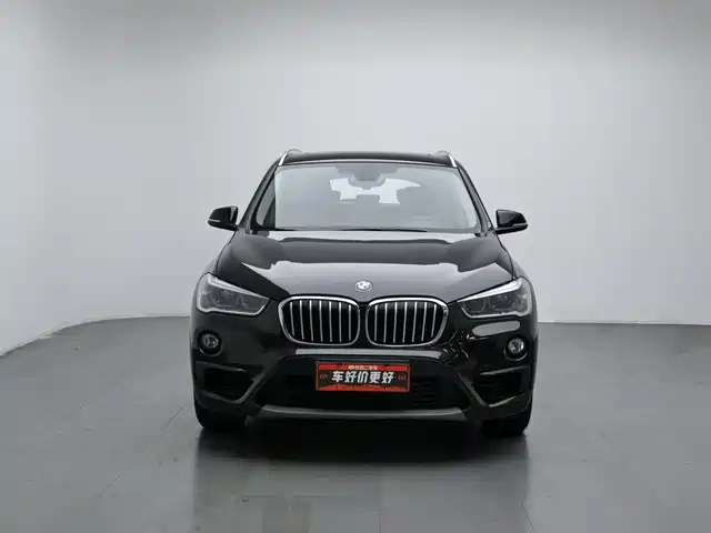 BMW X1 2018 sDrive20Li Leading Model — фото 3