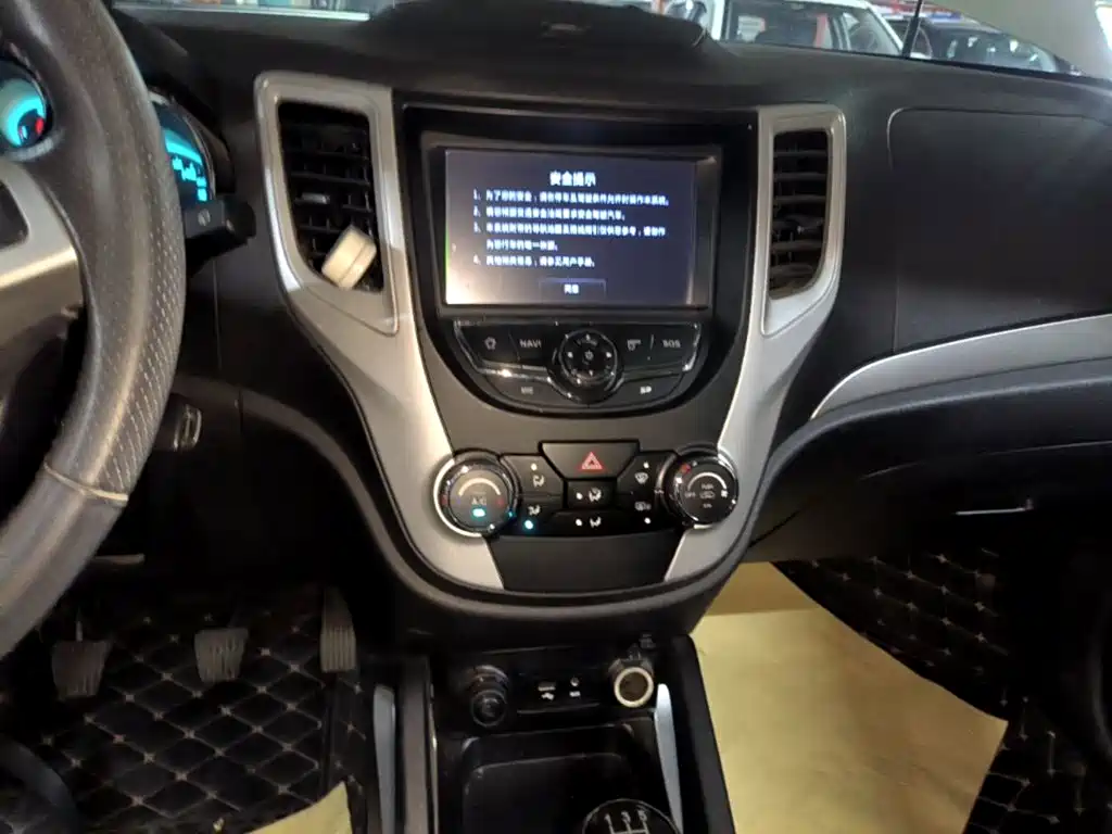 Changan CS35 2015 2015 1.6L Manual Premium (China IV)