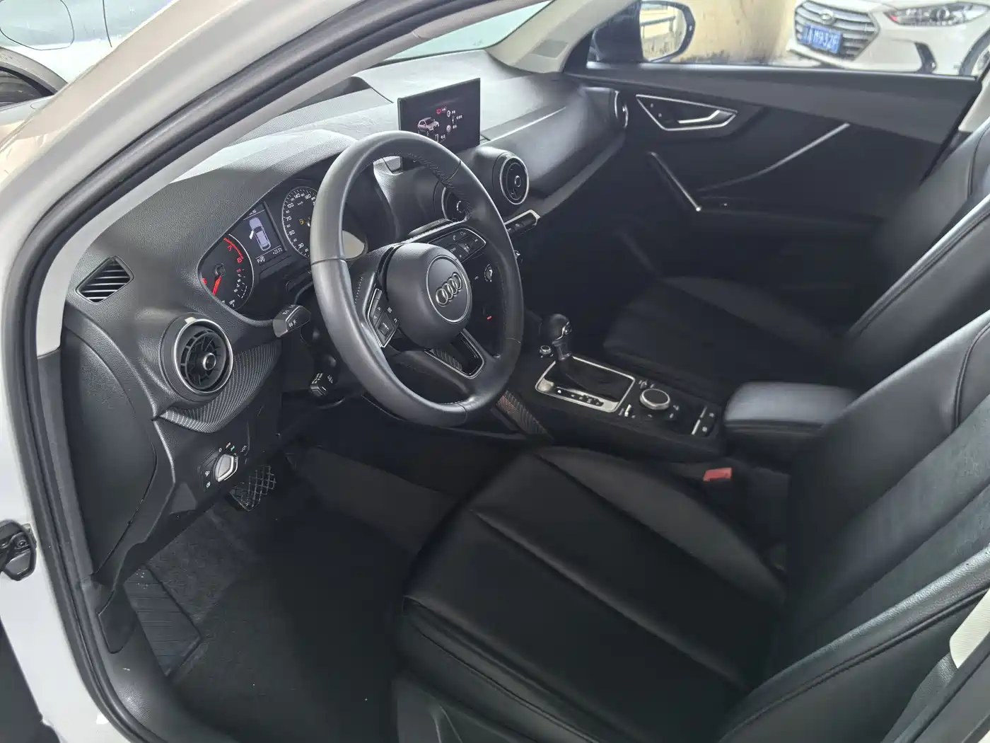 Audi Q2L 2019 2018 35 TFSI Launch Exclusive Edition China VI