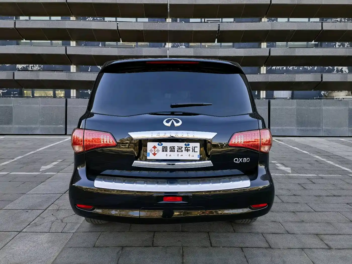 Infiniti QX80 2017 2016 5.6L 4WD