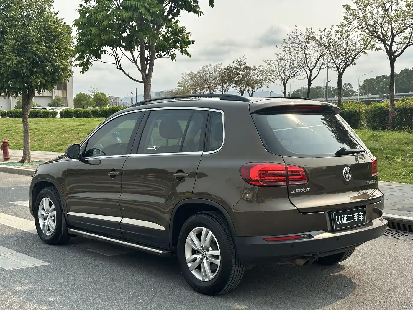 Volkswagen Tiguan 2015 1.8TSI Automatic 2WD Trendline фото 8