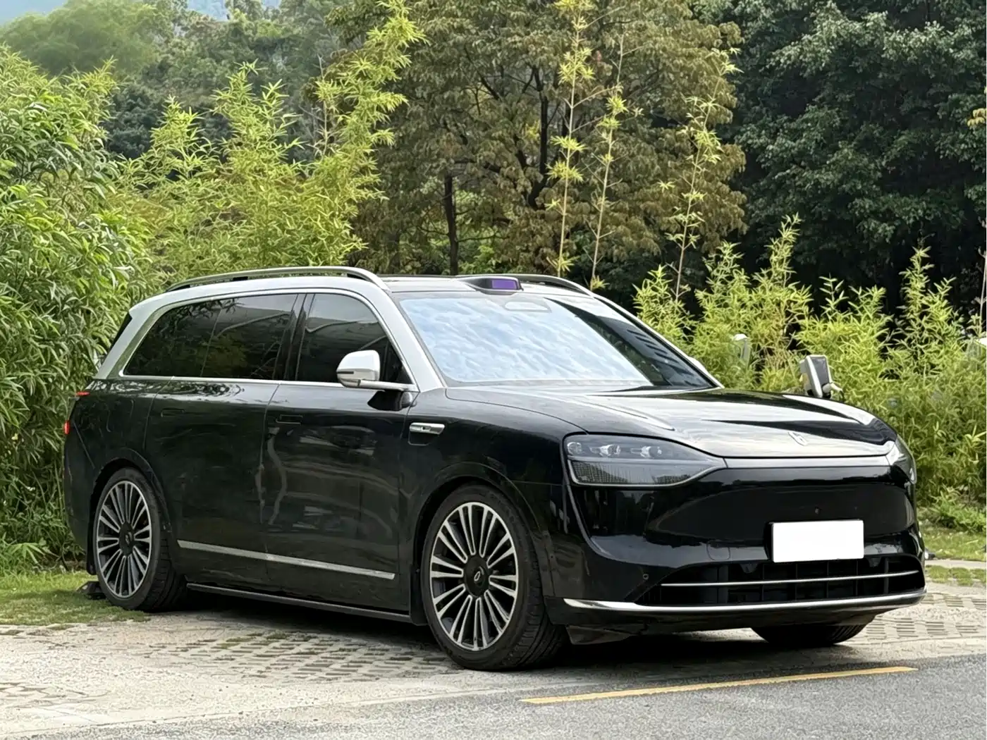 AITO Wenjie AITO M9 2024 Extended Range Ultra 42kWh 6-Seater фото 3