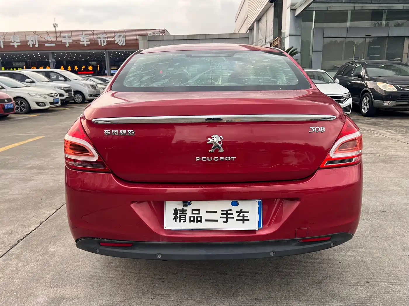 Peugeot 308 2014 Model Joy Edition Classic 1.6L Automatic Superior Style фото 5