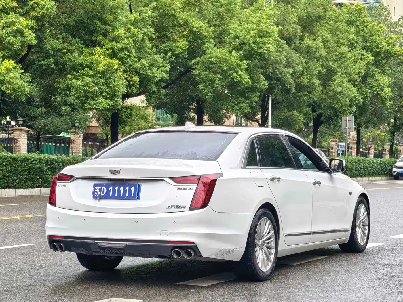 CADILLAC CT6