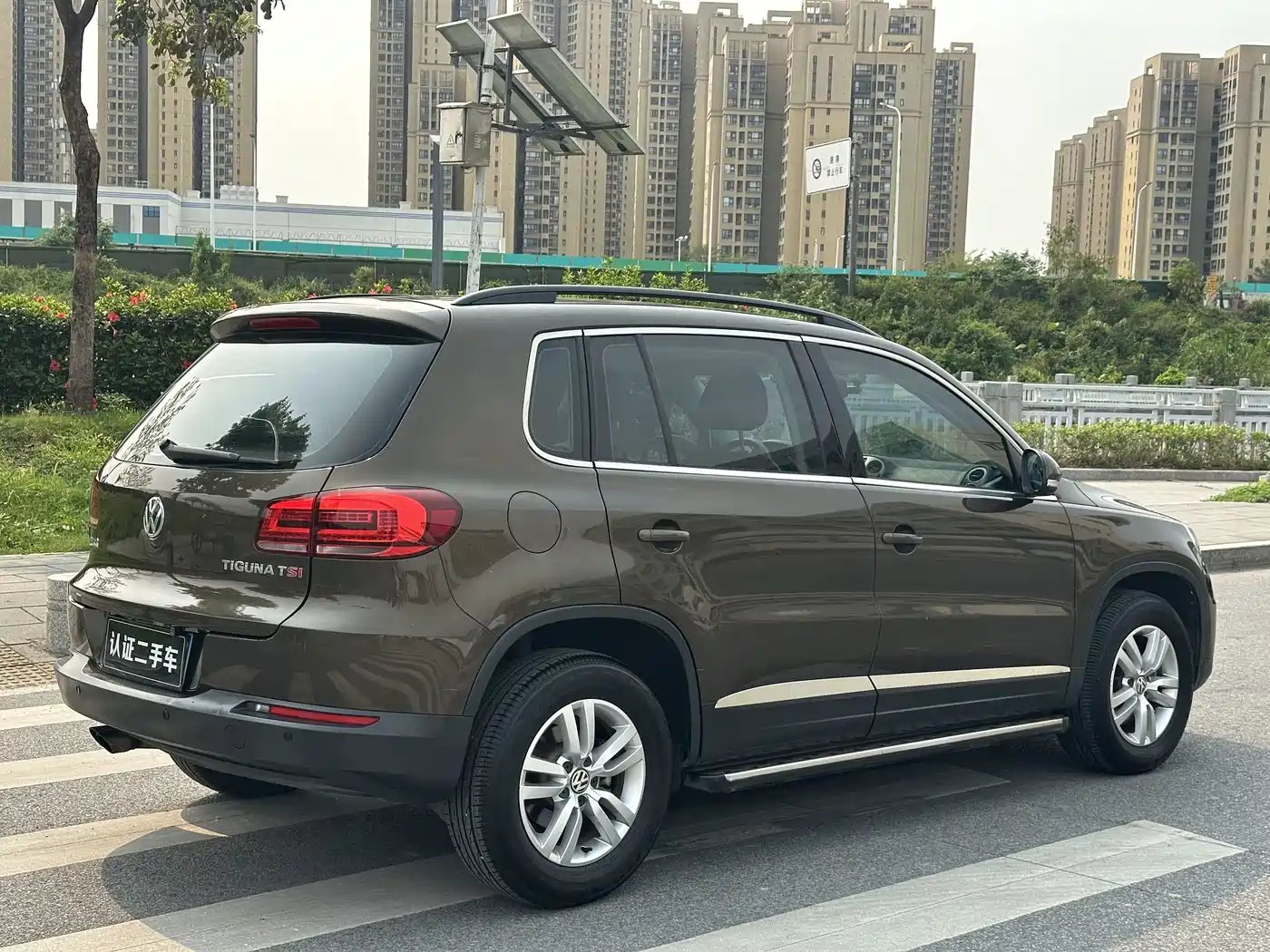 Volkswagen Tiguan 2015 1.8TSI Automatic 2WD Trendline фото 5