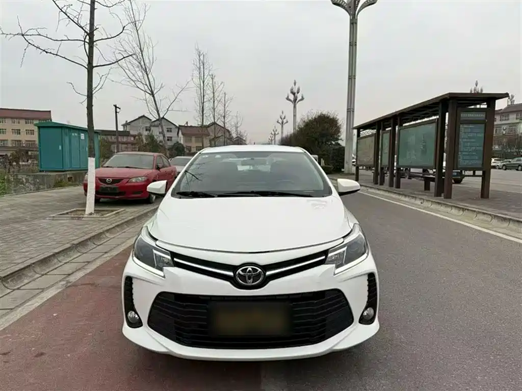 Toyota Vios 2022 1.5L 20th Anniversary Edition фото 3