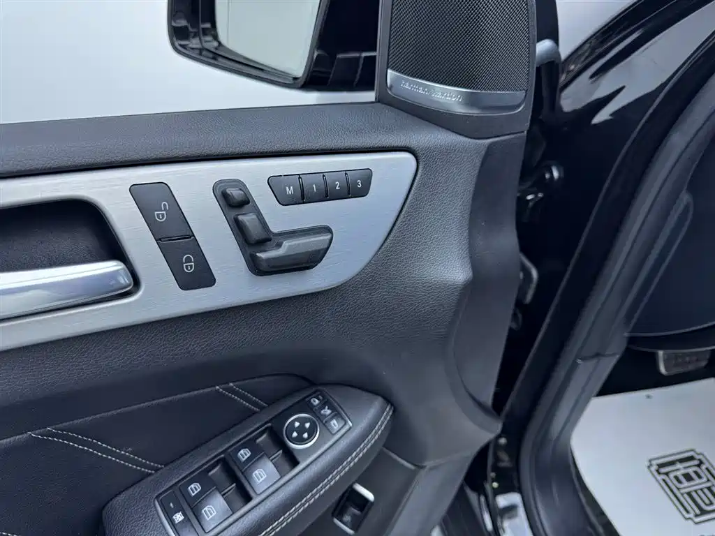 Mercedes-Benz M-Class AMG 2015 AMG ML 63 фото 12
