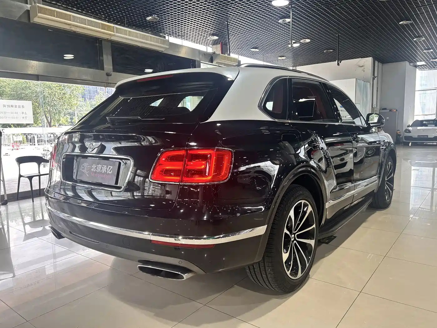 Bentley Bentayga 2017 2016 6.0T Standard Edition