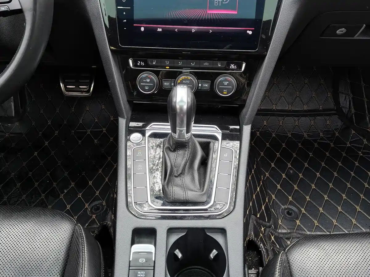 Volkswagen FAW-Volkswagen CC 2019 330TSI Charming Appearance (China V) фото 20