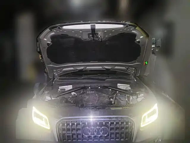 Audi Q5 2015 40 TFSI Technology — фото 3