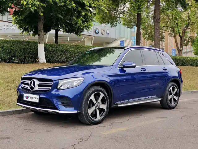 MERCEDES-BENZ GLC