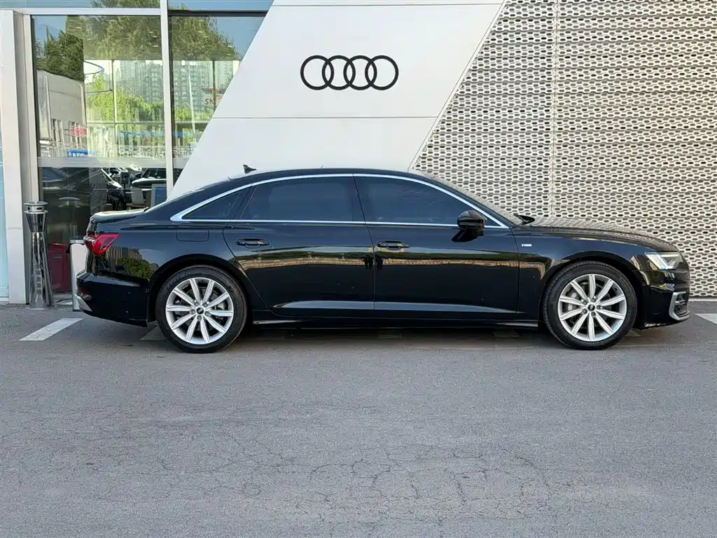 Audi A6L 2023 Facelift 45 TFSI Premium Dynamic фото 3
