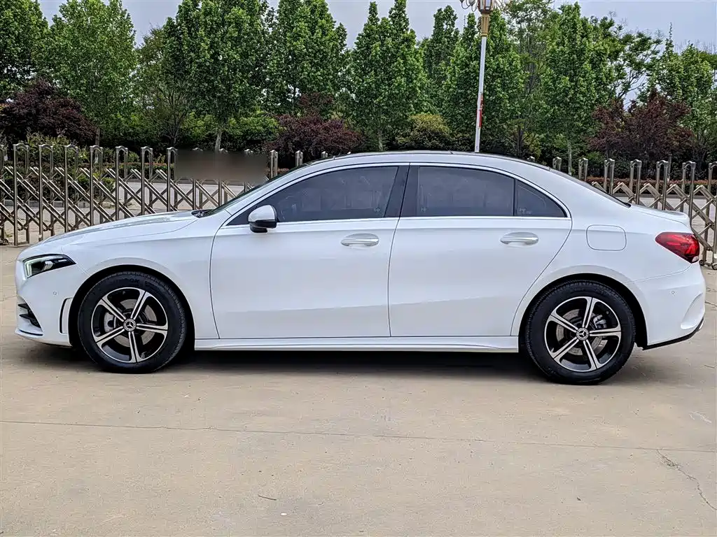Mercedes-Benz A-Class 2022 Facelift A 200 L Sport Sedan Fashion Style фото 12