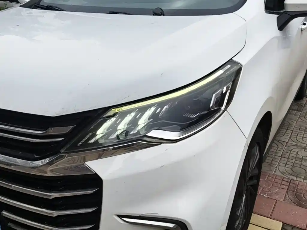 SAIC Maxus Maxus G50 2019 2019 1.5T First Edition Automatic Luxury 6-Seater