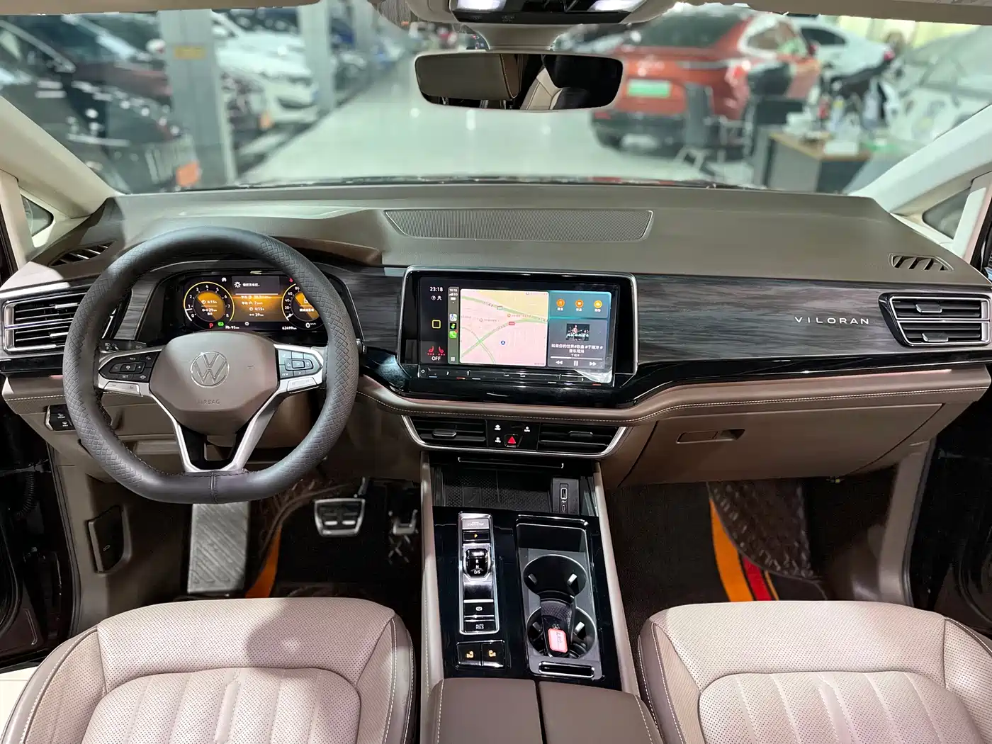 Volkswagen Viloran 2022 380TSI Premium Edition фото 9