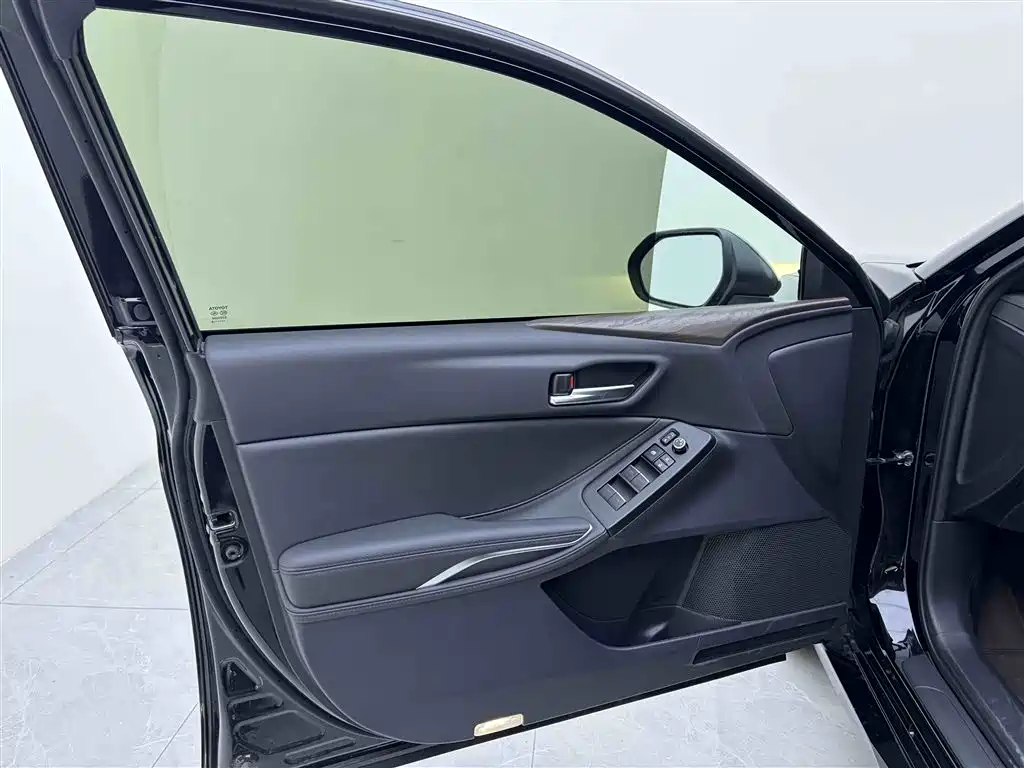 Toyota Avalon 2024 Model 2.0L Progressive Edition фото 17