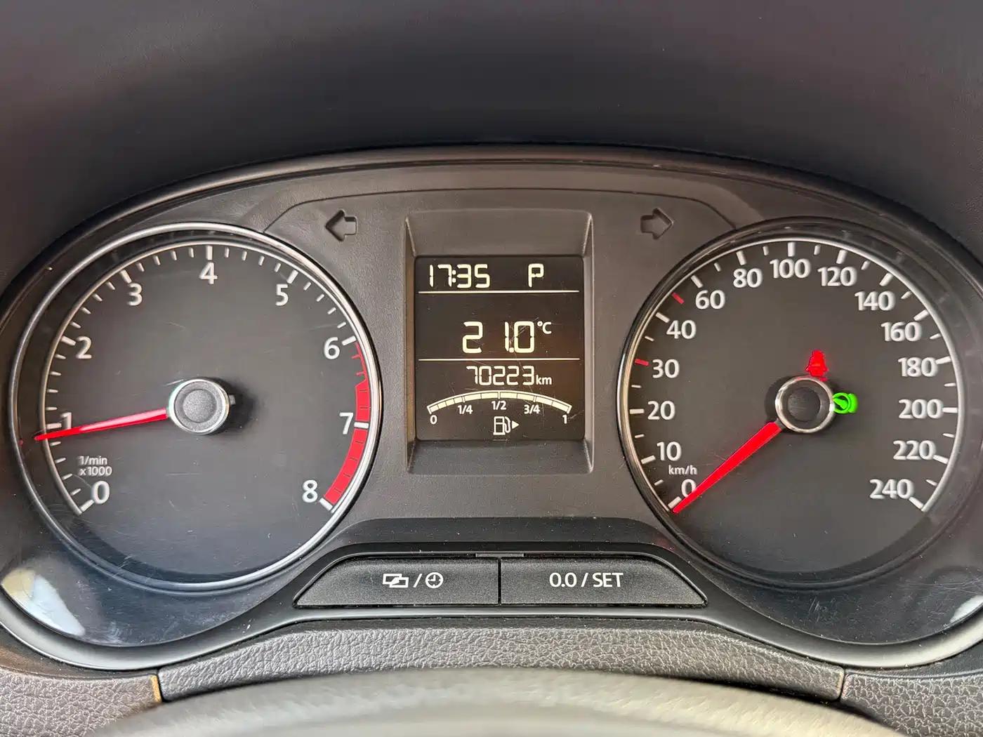 Volkswagen Polo 2016 1.4L Automatic Trend фото 18
