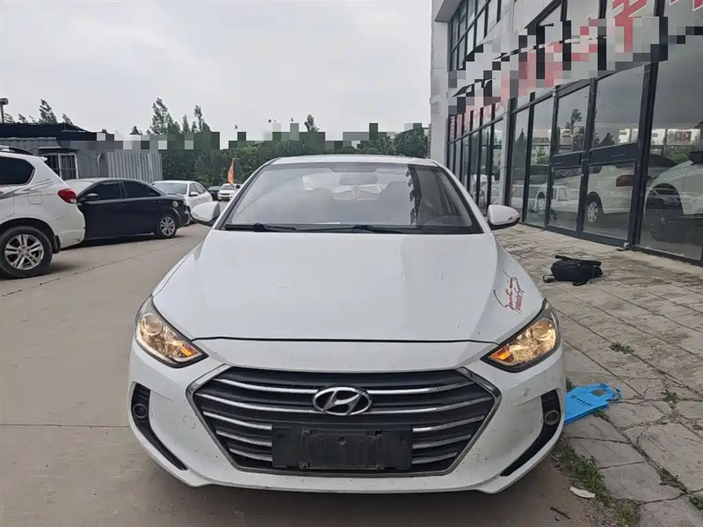 Hyundai Elantra 2016 Model 1.6L Automatic Smart Elite фото 3
