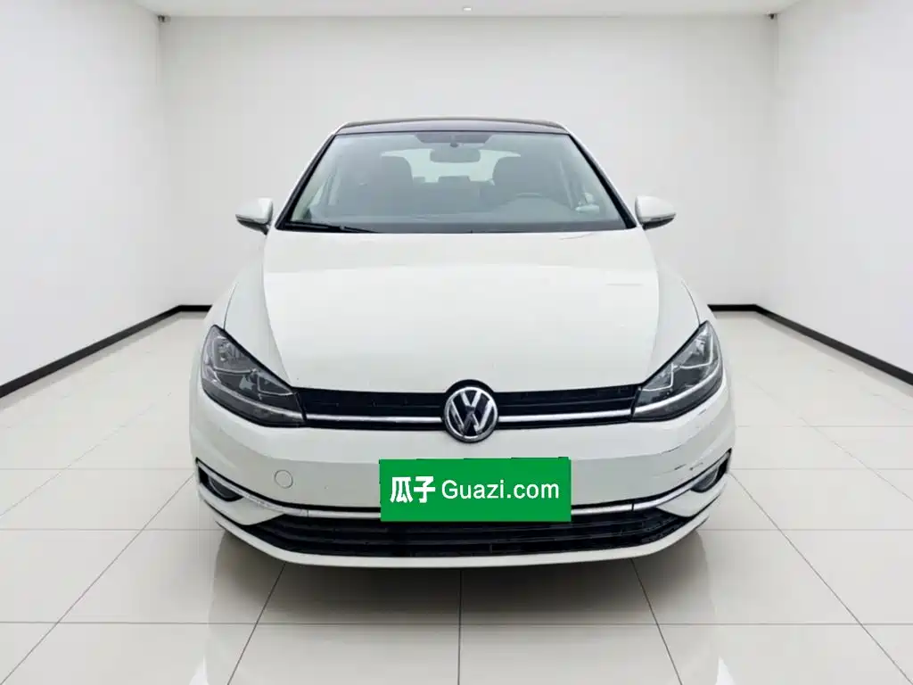 Фото 2 - Volkswagen Golf