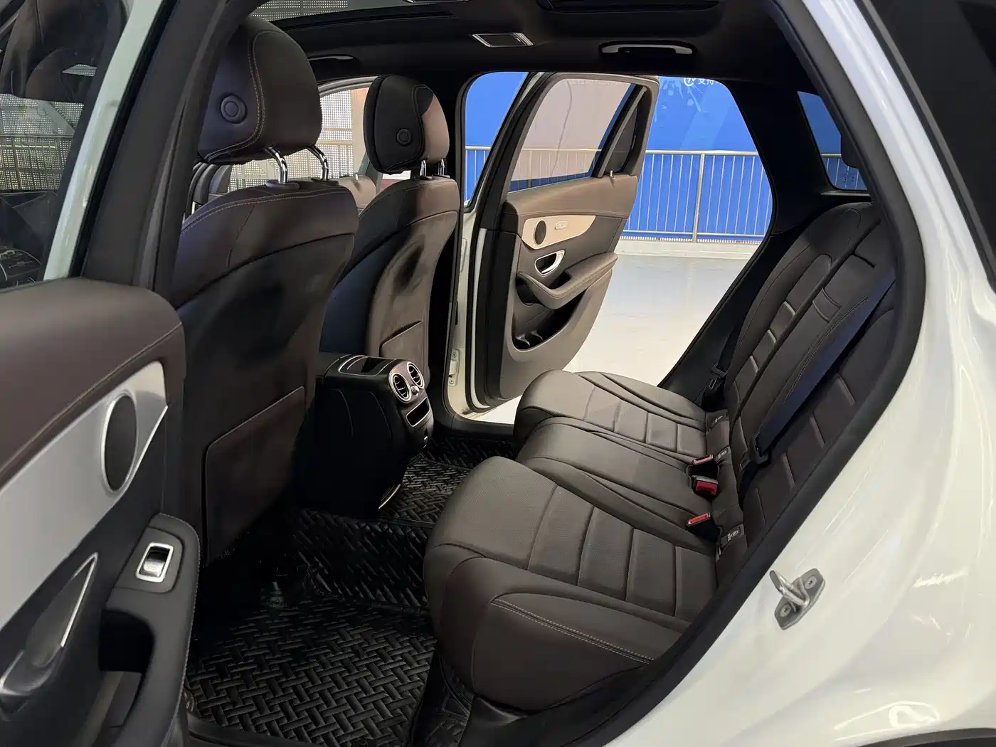 Mercedes-Benz GLC 2022 Facelift GLC 260 L 4MATIC Dynamic фото 18