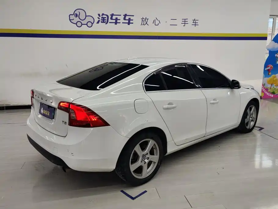 Volvo S60 (Import) 2012 2013 Model T5 Comfort Edition