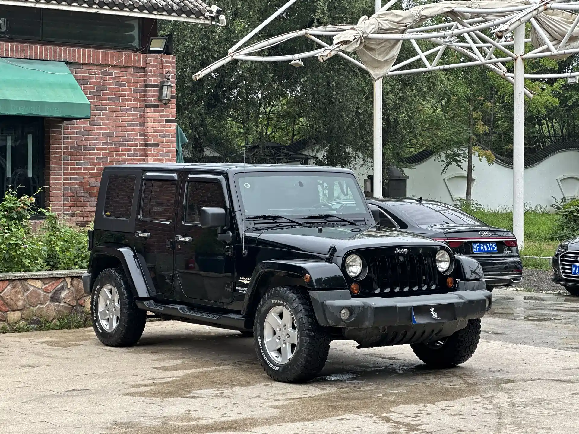 Фото 3 - Jeep Wrangler