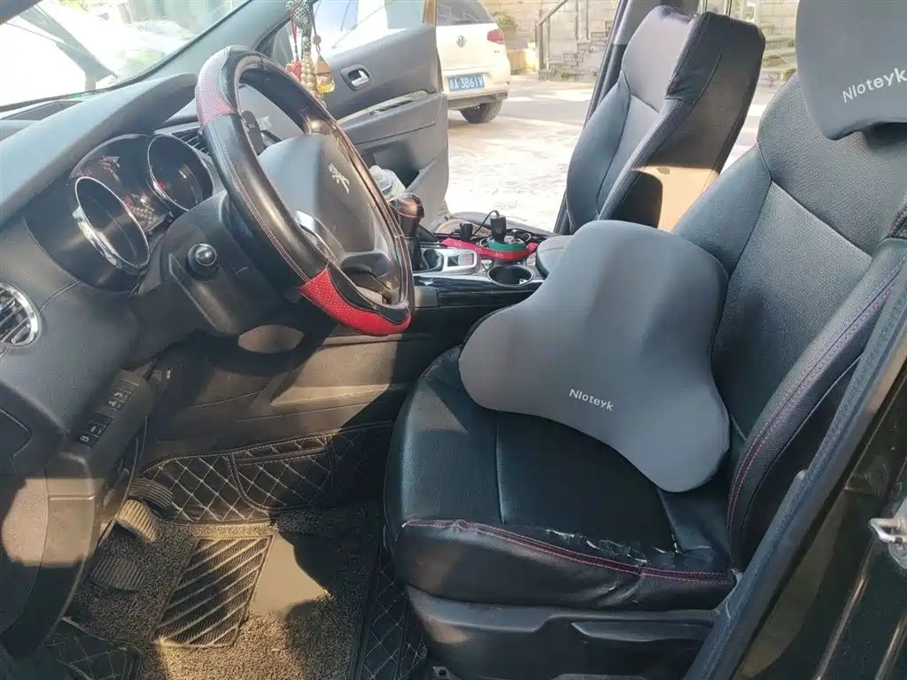 Фото 8 - Peugeot 3008