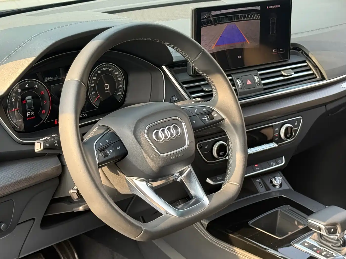 Audi Q5L 2024 Model 40 TFSI Luxury Dynamic фото 16