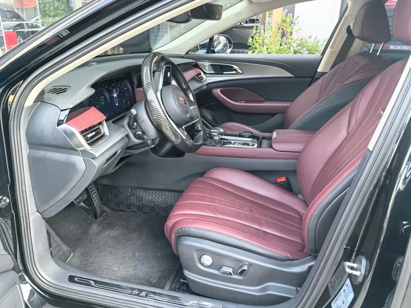Hongqi H5 2023 2.0T Auto Smart Connect Flag Comfort фото 4