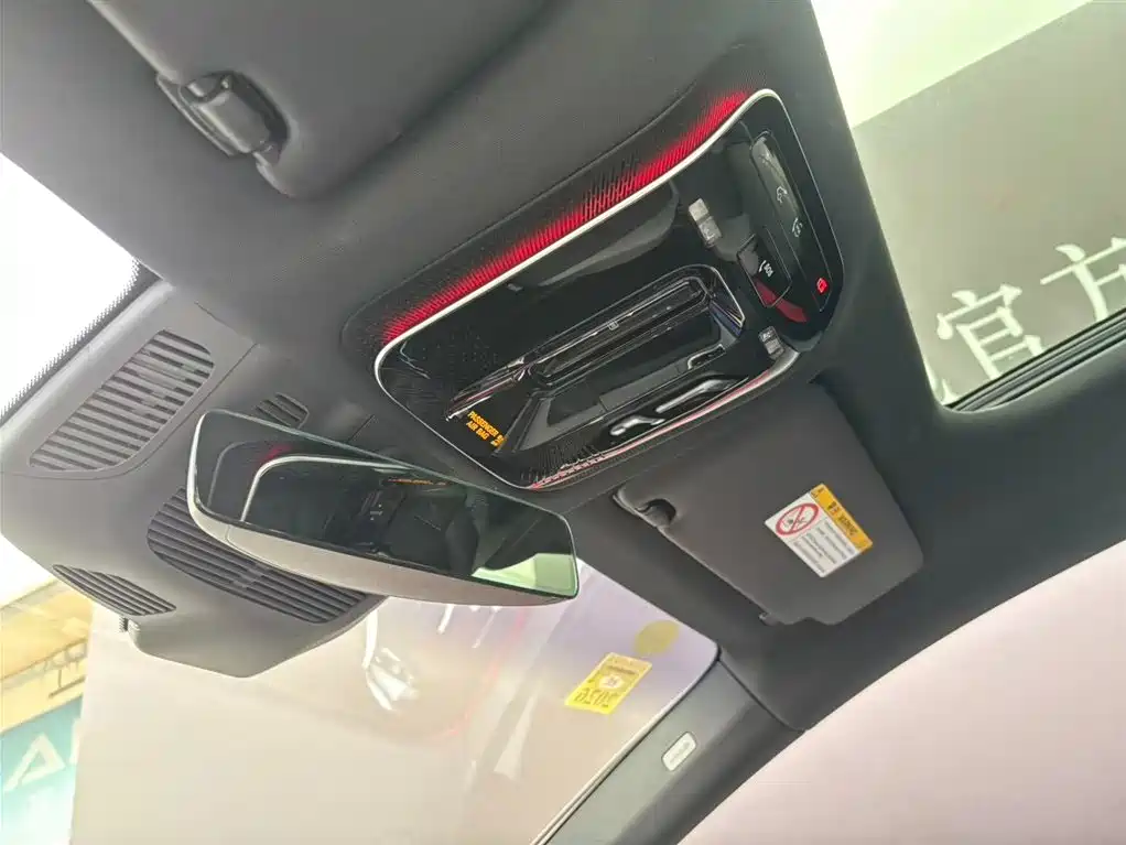 MERCEDES-BENZ EQE AMG