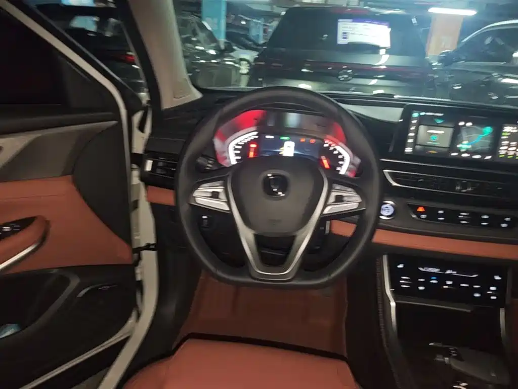 CHANGAN CS75