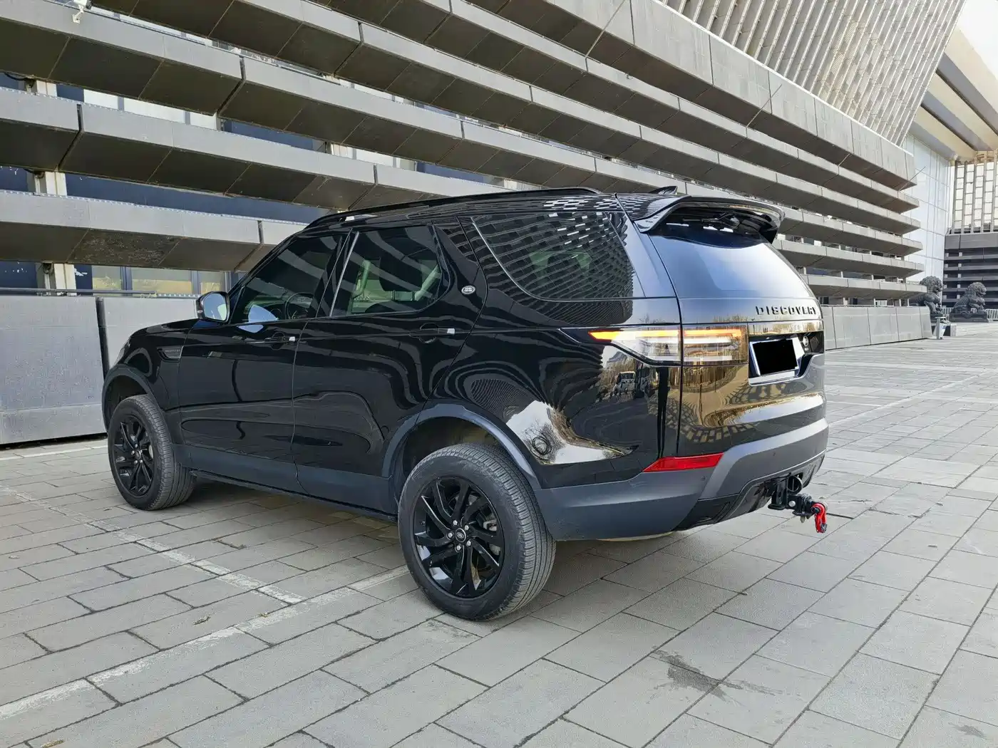 Land Rover Discovery 2017 3.0 SC V6 SE фото 6
