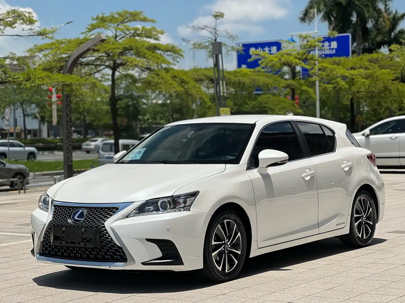Lexus CT 2019 2017 CT200h Elite Edition Monochrome China V